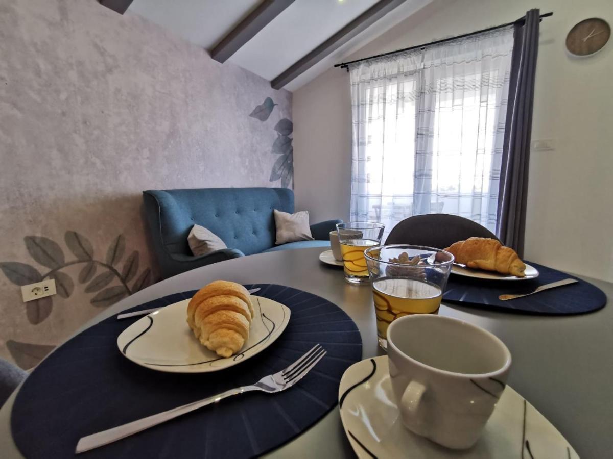 New Nikolina 4 Star Apartment Mali Losinj Exterior photo